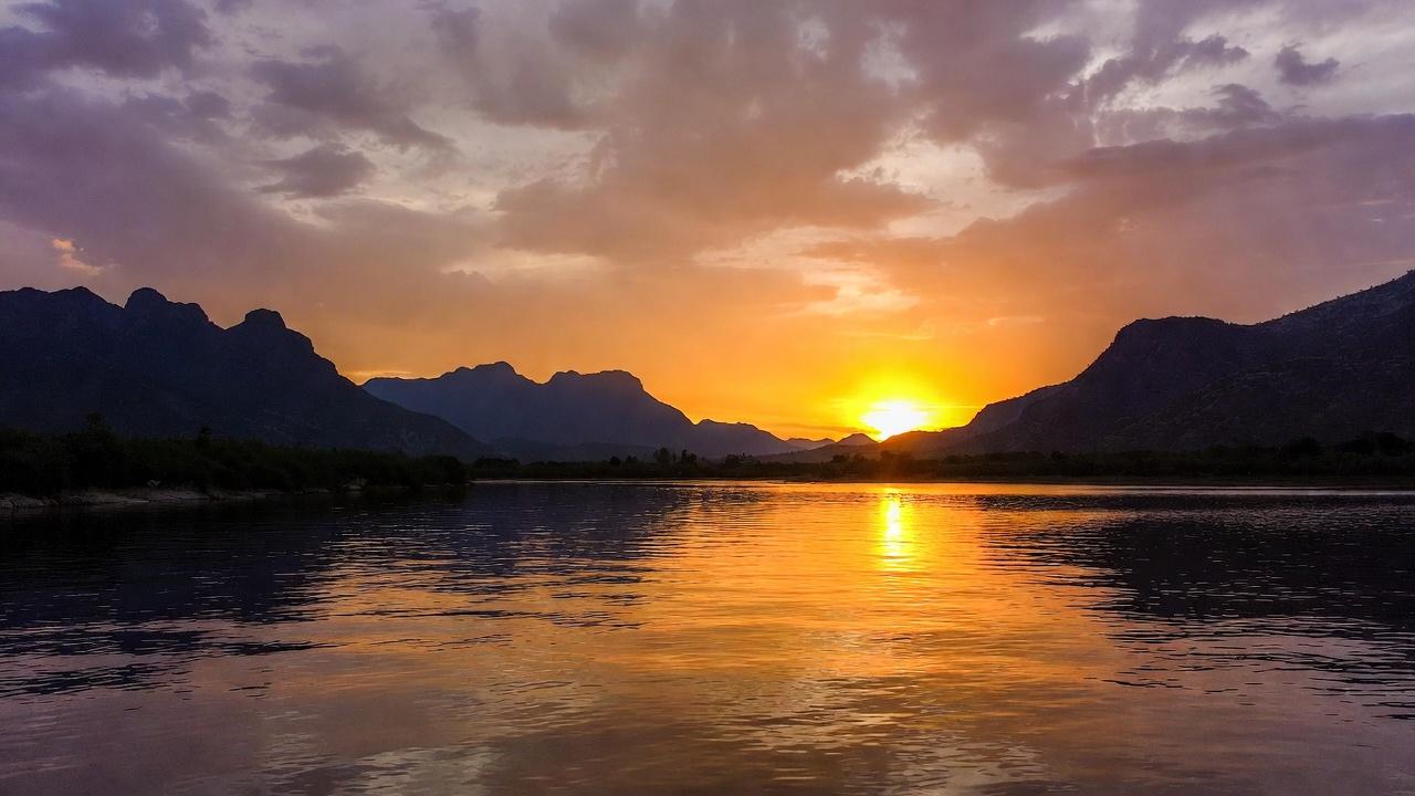 Lakeside boardwalk with mountain views at Lago de Chapala near Guadalajara